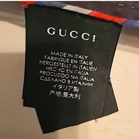 GUCCI Small Scarf - Picture 4 of 6